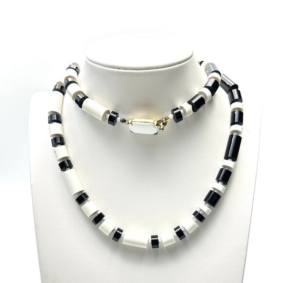 Lucite Heaven: Iconic '70s Castlecliff Necklace & Free Asymmetrical Bracelet—EUC - Picture 1 of 12